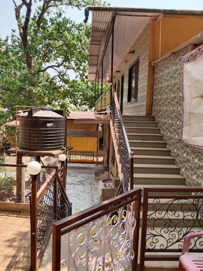 Hotel New Alpha House Matheran Zewnętrze zdjęcie